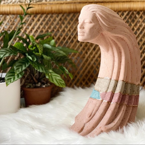 Vintage Post Modern Woman of the Wind Ceramic Sculpture 80s - Picture 3 of 8